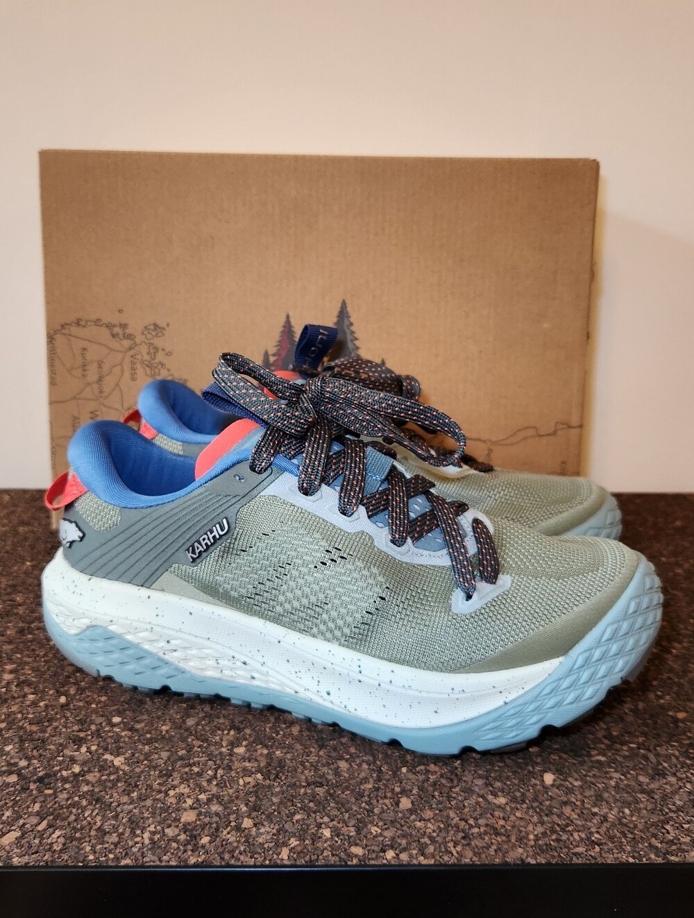 New Karhu Ikoni Waterproof Trail Running Shoes Womens Size 6.5